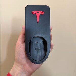 3D-Printed Wall Holder for Tesla Charging Connector